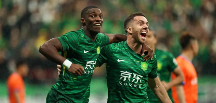 曾是首位男子体操世界冠军，退役后移居美国，如今却被美国判了刑