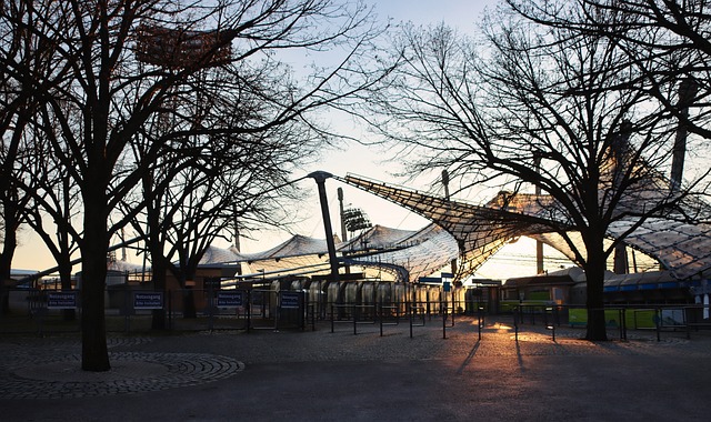 克亚尔：莱奥要变得更稳定，他能成为世界上最好的球员之一