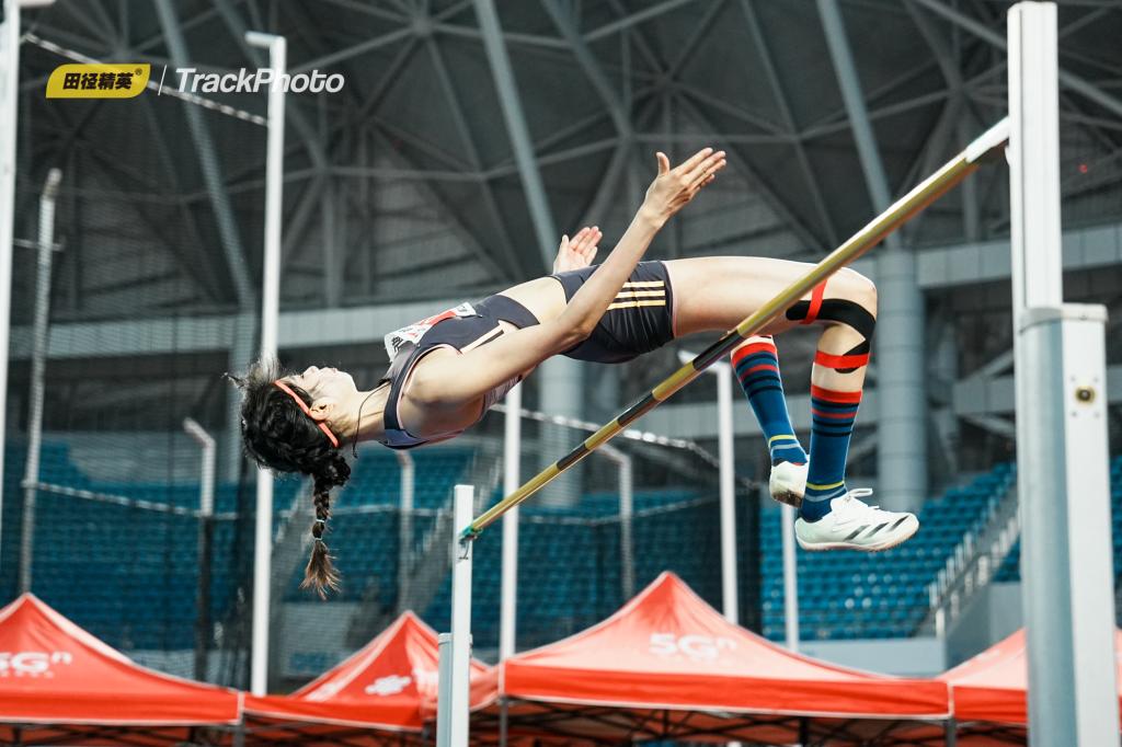 美记：德拉蒙德受伤后在球员通道坐上了轮椅